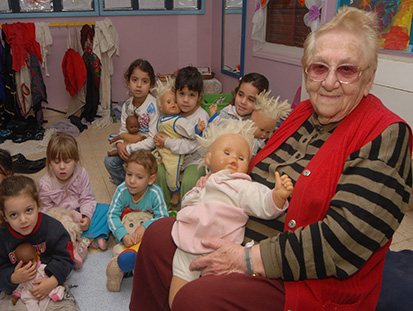 ילדי גן ברושים באילת השחר. למצולמים אין קשר לנושא הכתבה. צילום: אביהו שפירא